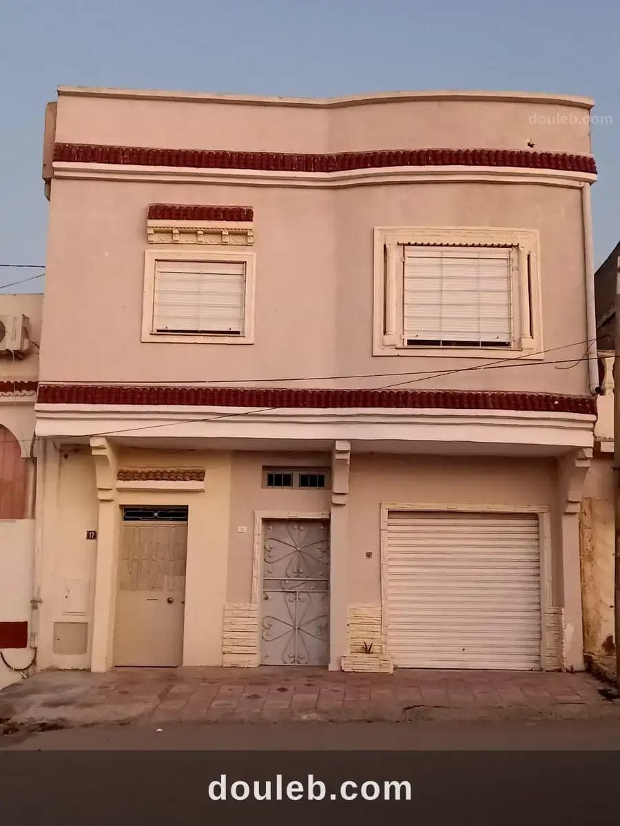 Une belle maison el ouardia 1 à Tunis