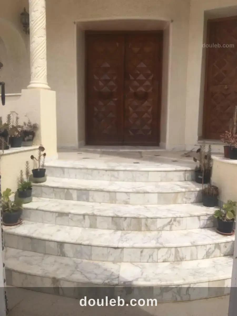 Rez de chaussée indépendant avec jardin à sahloul1 à Sousse