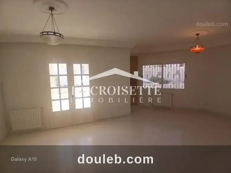 Duplex s3 avec terrasse à la marsa zdl0676 à Tunis