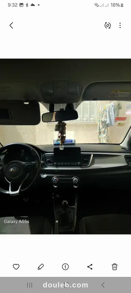 Kia rio blanche - Miniature 2