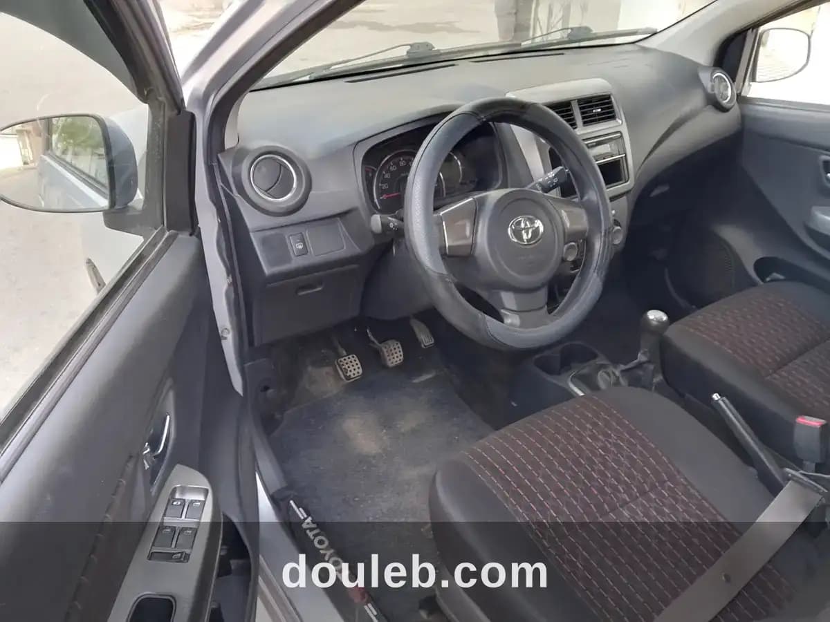 Toyota agya 1ère main à Nabeul