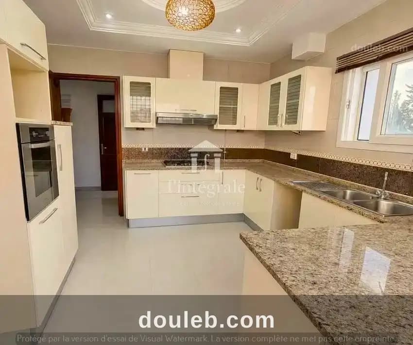 S4 étage de villa à Tunis