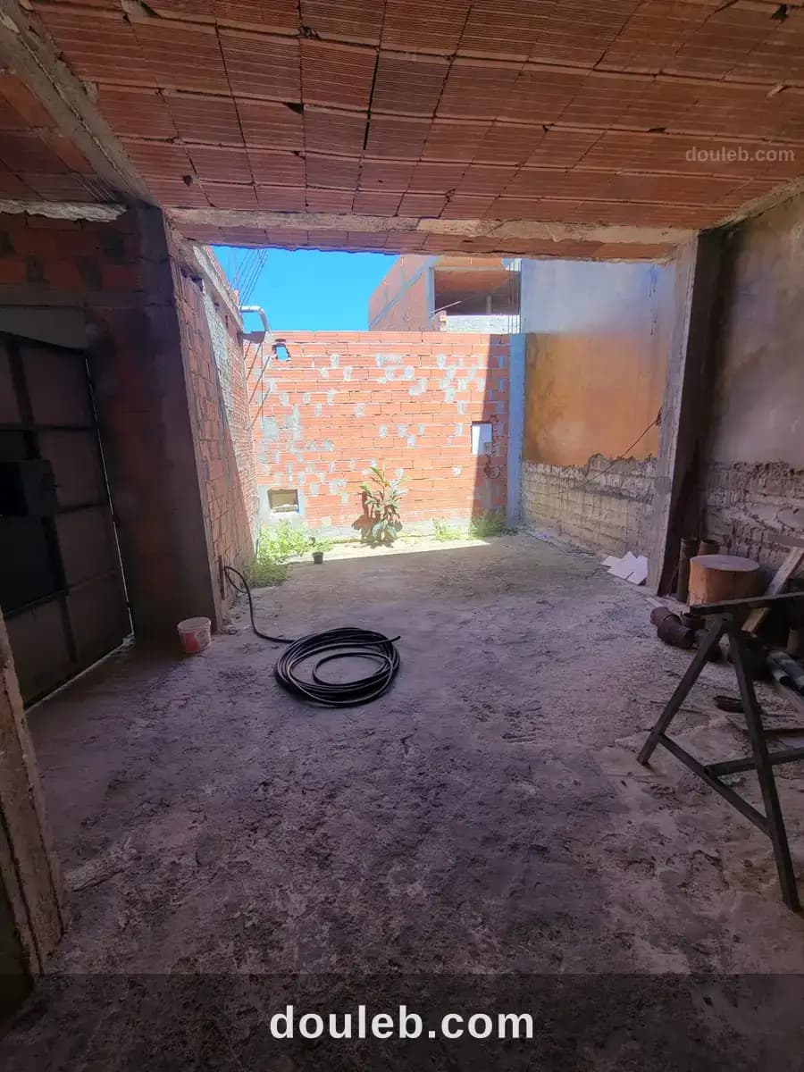 Maison inachevée à ain trok - Miniature 3
