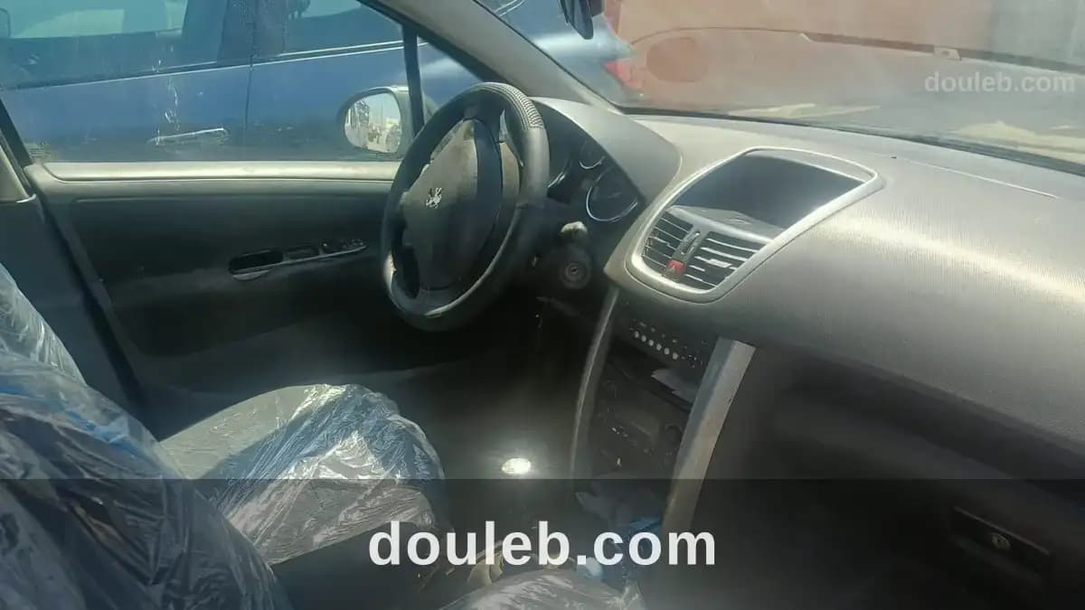 Peugeot 207 diesel dci - Miniature 3