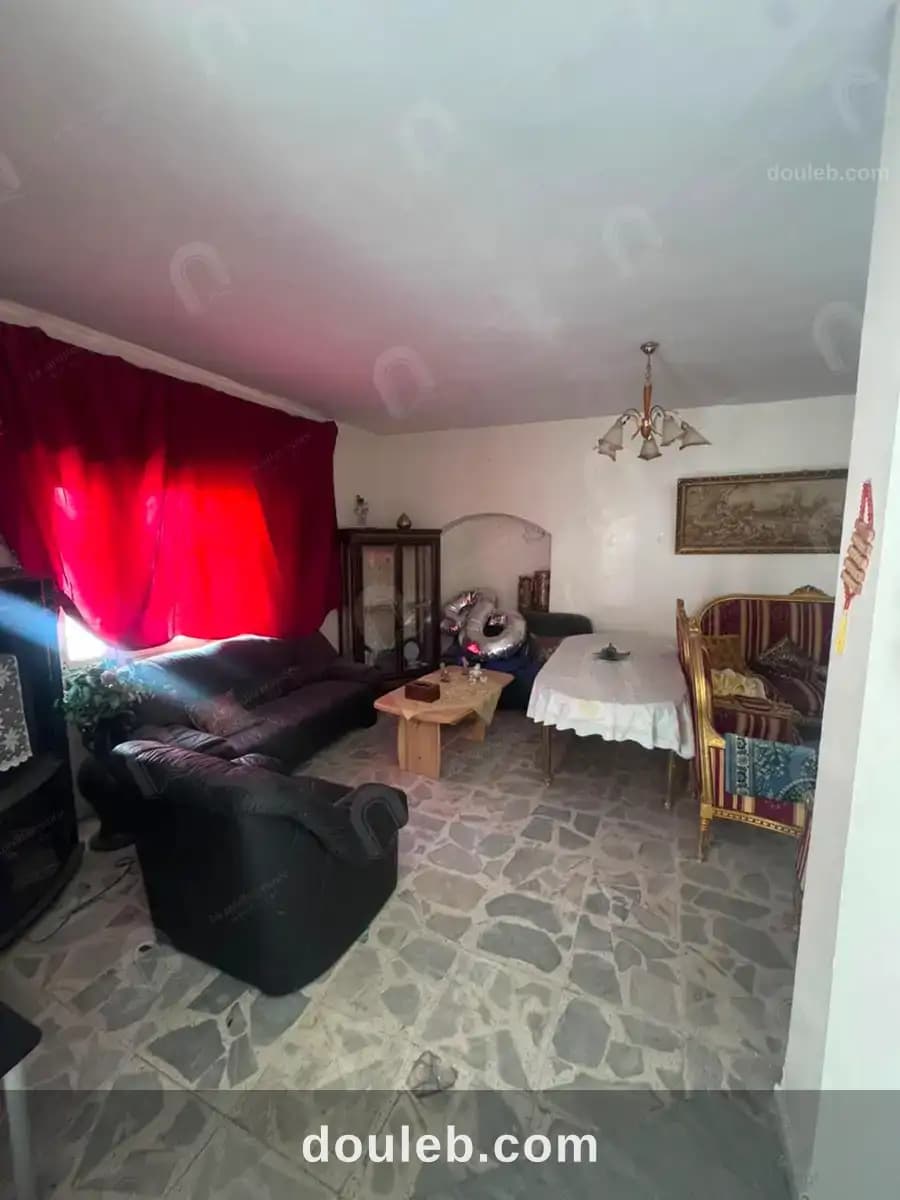 Une villa d'angle sur deux niveau à Tunis