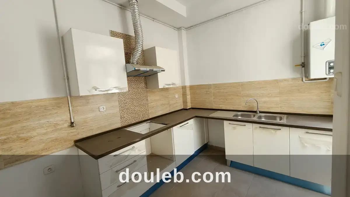 Appartement 2s plus 3 chambres près marché central à Tunis