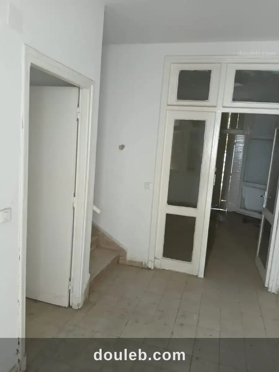 Une grande villa elmenzeh 1 à Tunis
