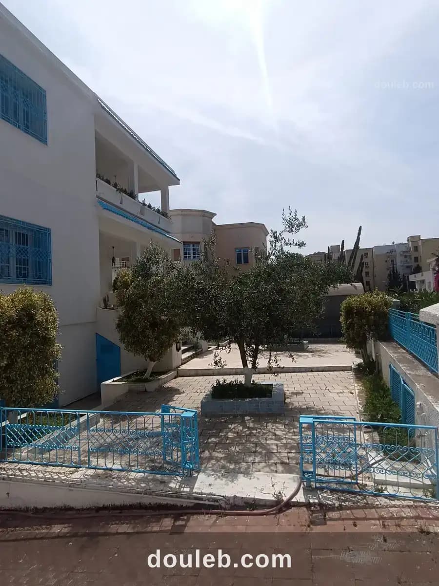Rdc de villa indépendant 220 m2 à Tunis