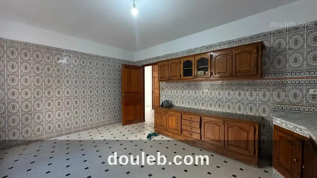 Étage de villa pour usage bureautique - Miniature 2