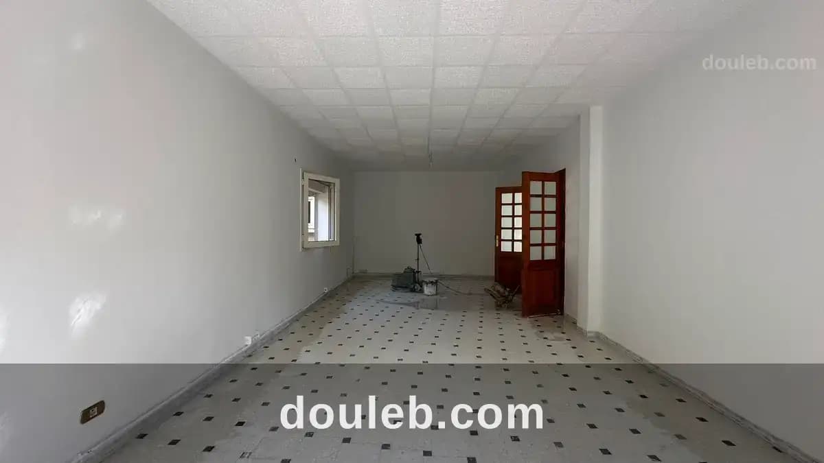 Étage de villa pour usage bureautique - Miniature 4