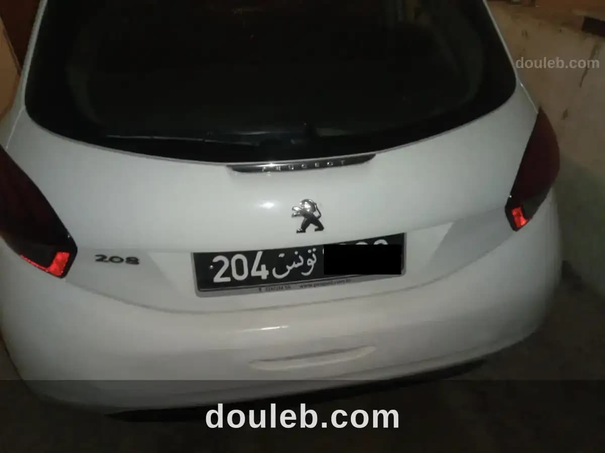 Voiture diesel 208 en bon état à Tunis