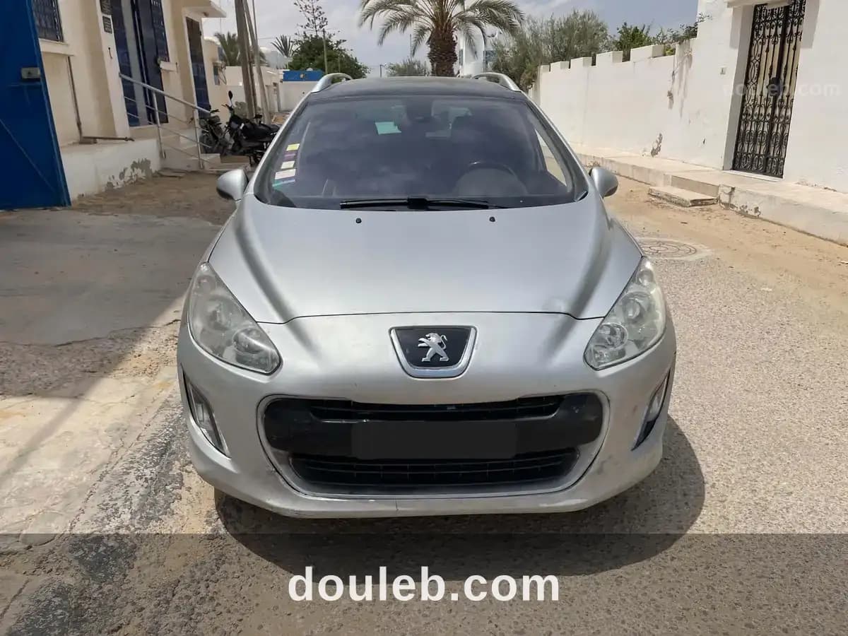 Peugeot 308sw propre bien entretenue très bon état à Médenine