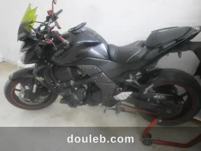 Moto kawasaki z 750 model 2010 - Miniature 4