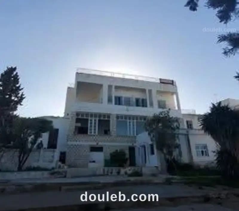 Terrain avec villa à rénover hammam lif à Ben Arous