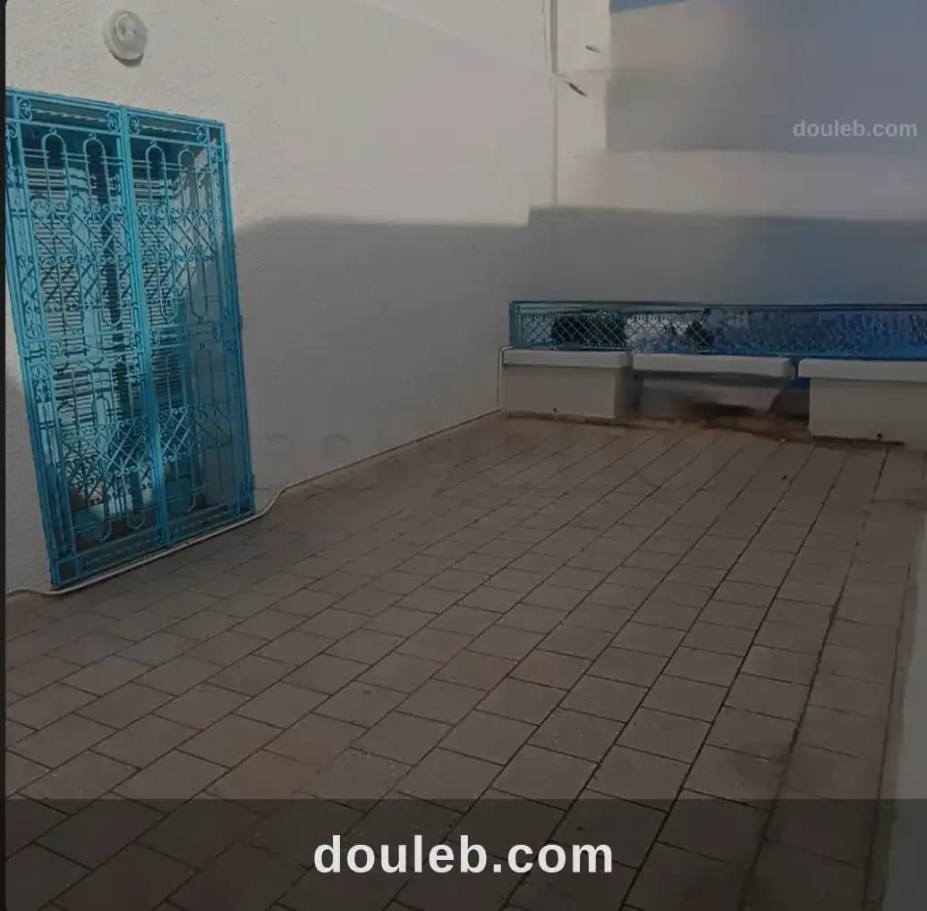 Rez de chaussée d'une villa indépendant à menzah 7 à Ariana