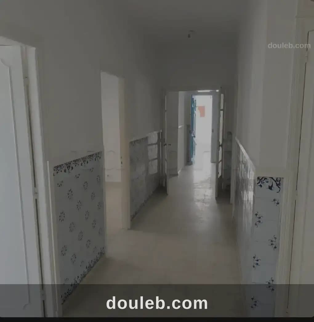 Rez de chaussée d'une villa indépendant à menzah 7 - Miniature 5
