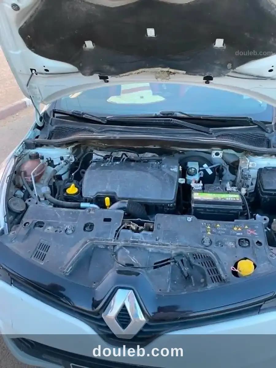 Renault clio 4 en bon état - Miniature 4