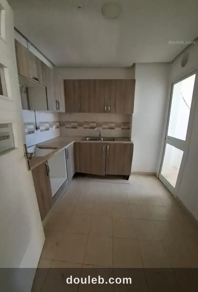 Un joli et lumineux appartement s2 à borj louzir - Miniature 5