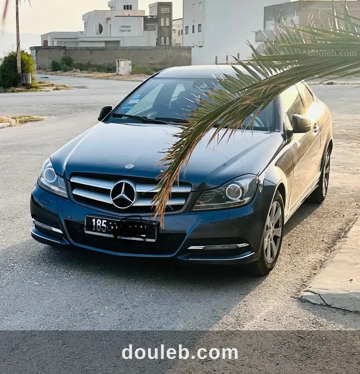 Mercedes coupe sport 204w - Miniature 2