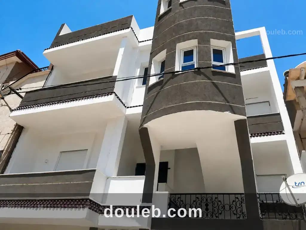 Maison r2 avec 2 entrées mourouj 4 à Ben Arous