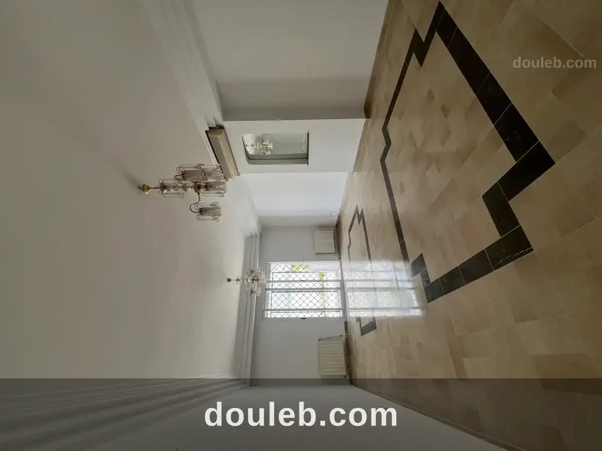 Grand appartement familial ennaser 1 à Ariana