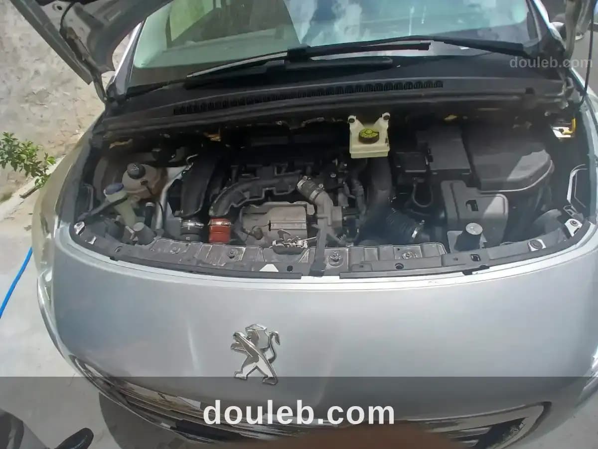 Peugeot 3008 - Miniature 4