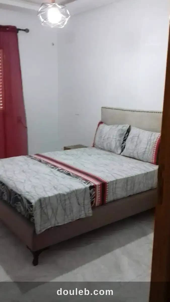 S plus 1 meuble titré à Tunis