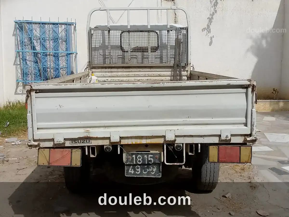 Camion isuzu - Miniature 2