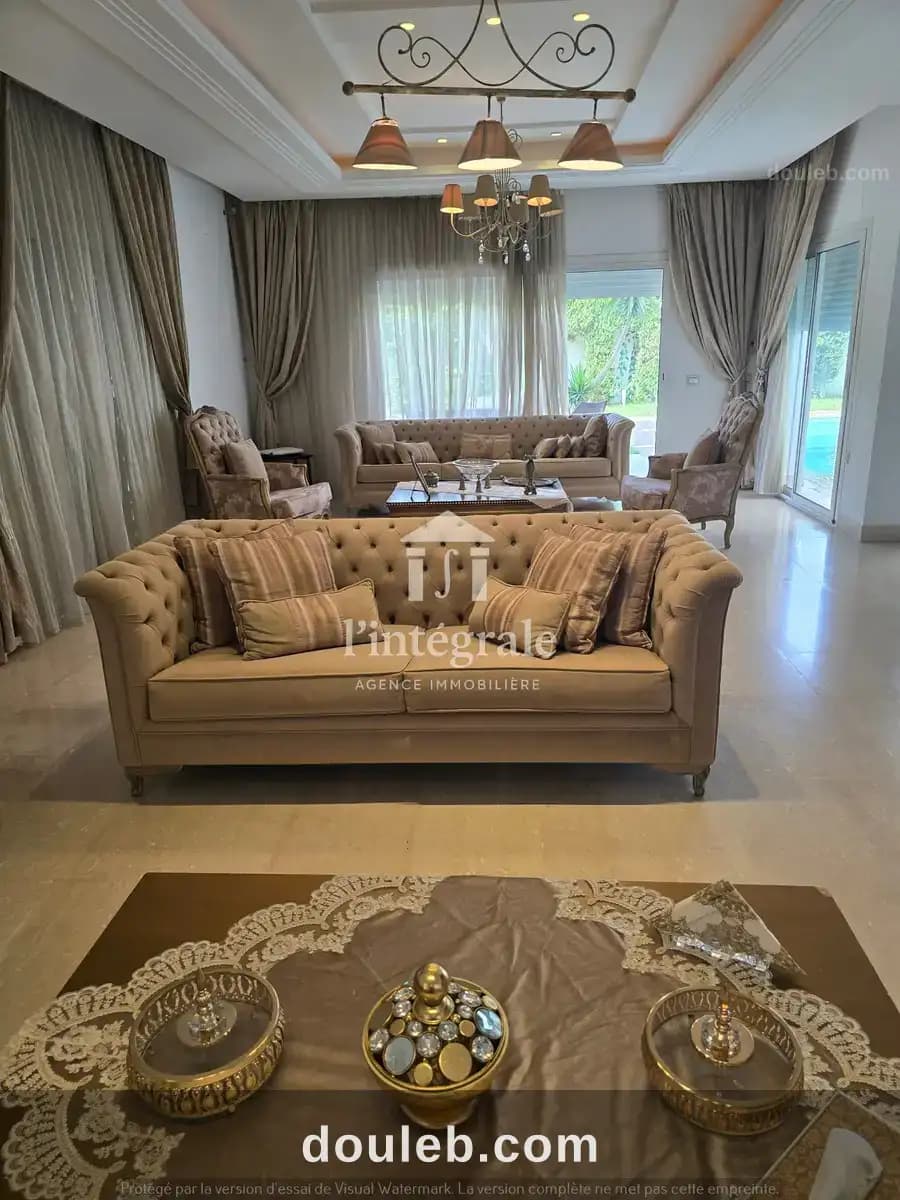 Superbe villa meublé avec piscine à Tunis