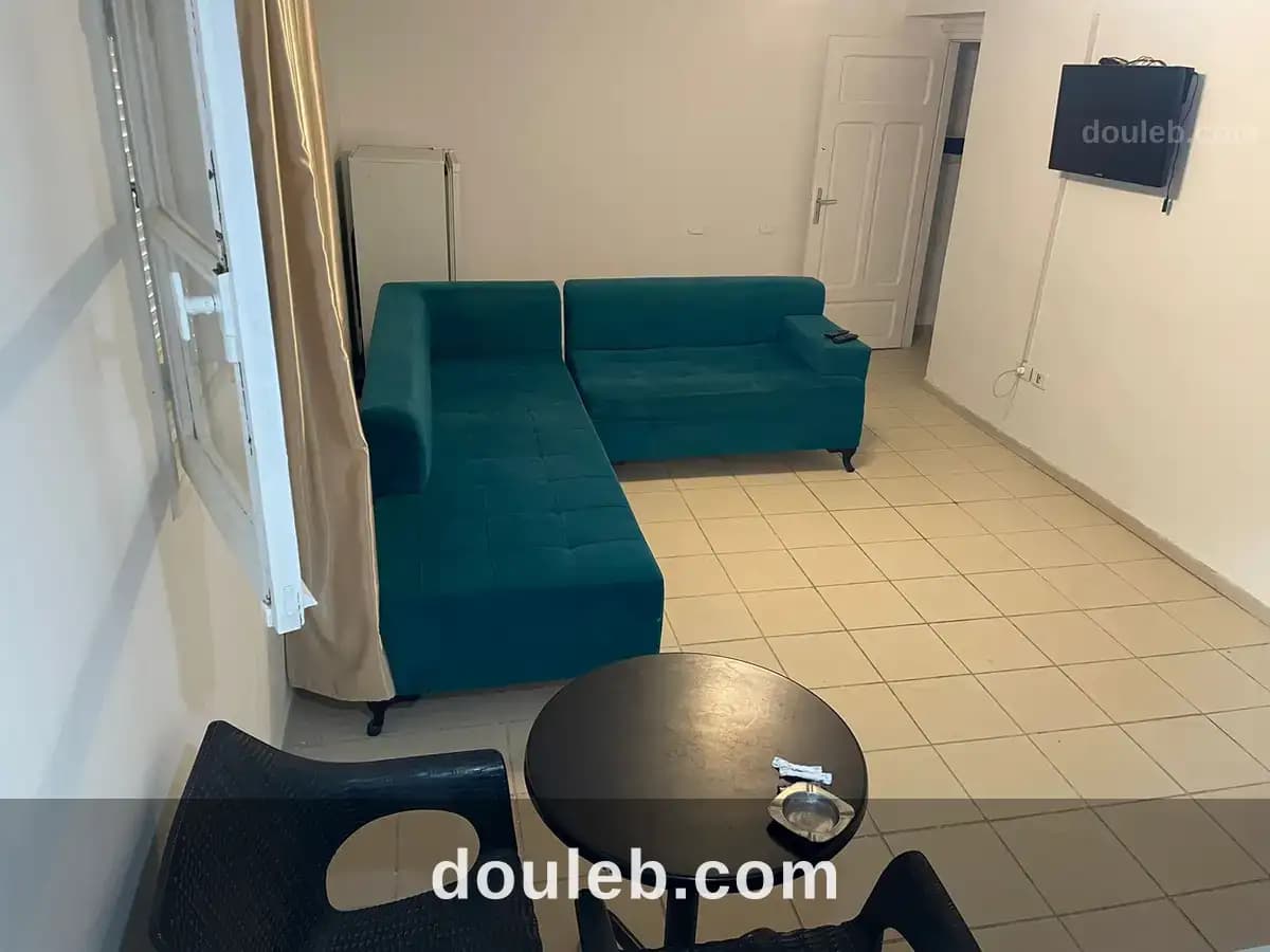 Studio avec meuble au rez de jardin à Tunis