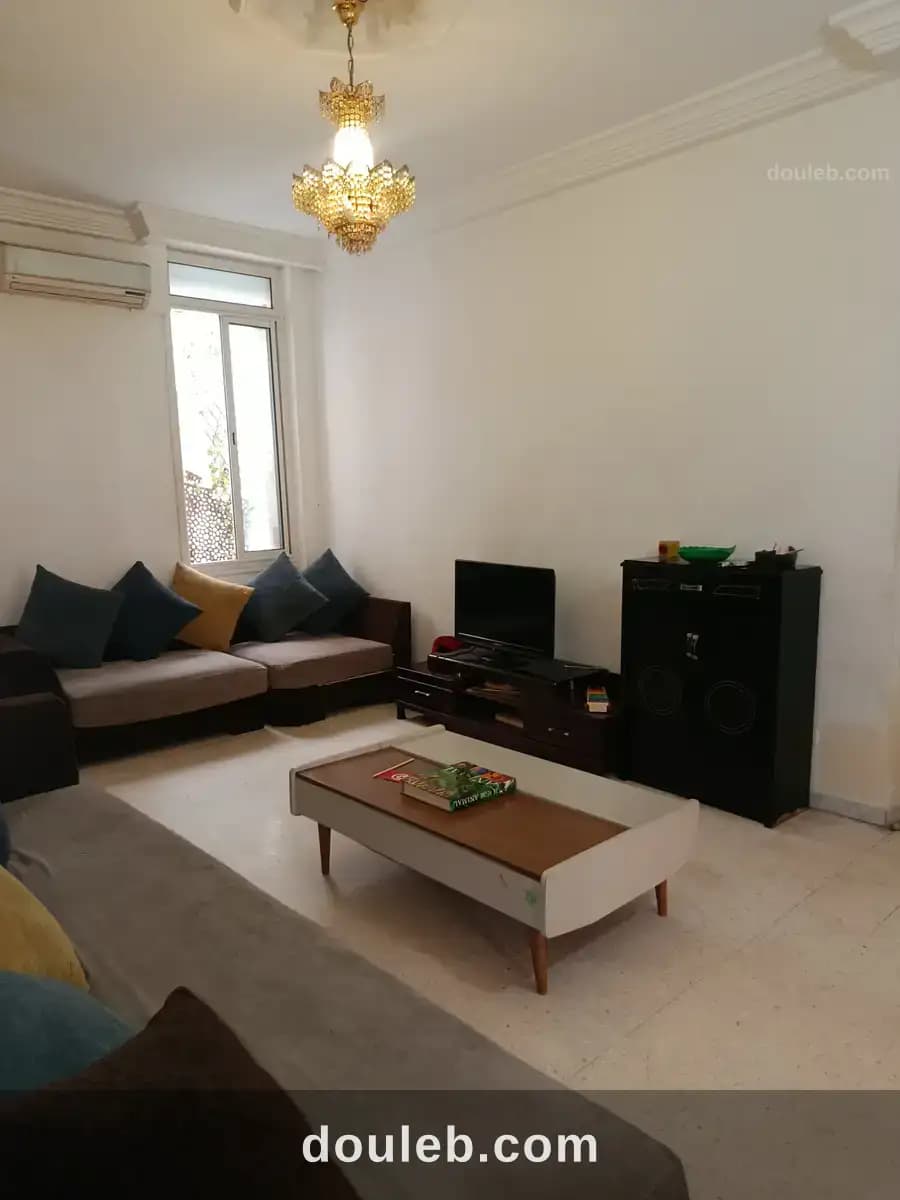 Appartement s plus trois meublé centre ville à Tunis