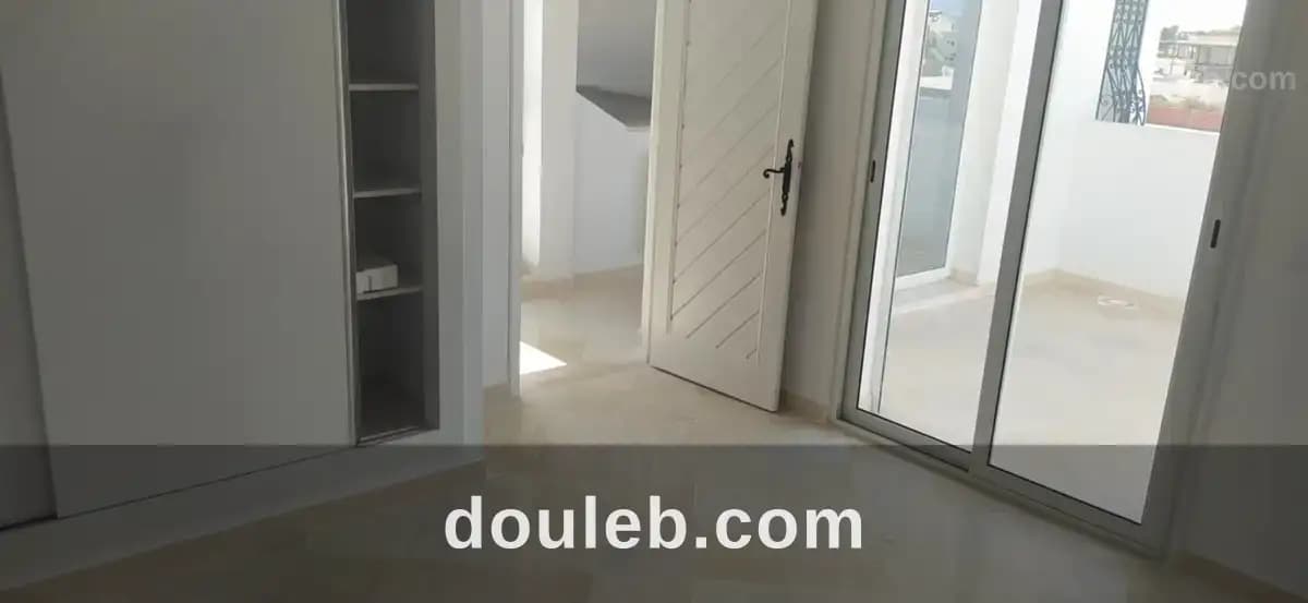 Triplex neuf haut standing à Tunis