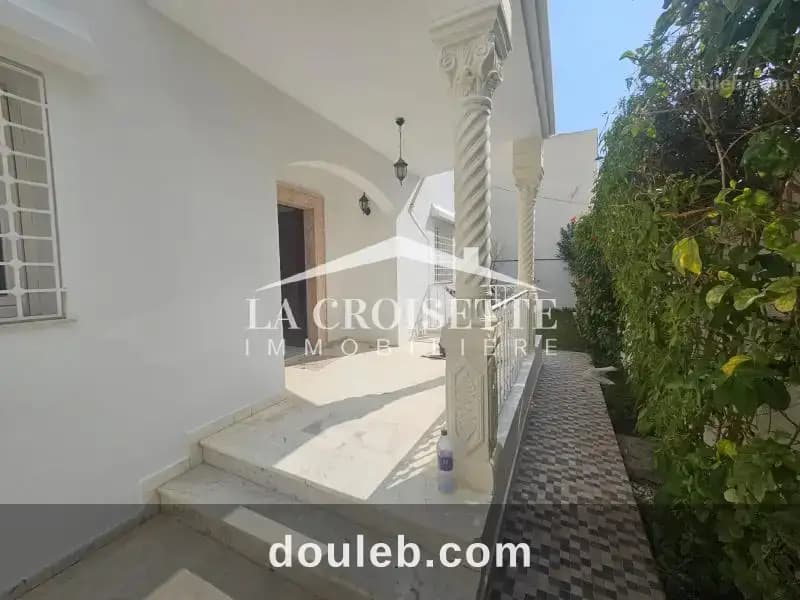 Villa s4 à la soukra mvl1005 à Ariana