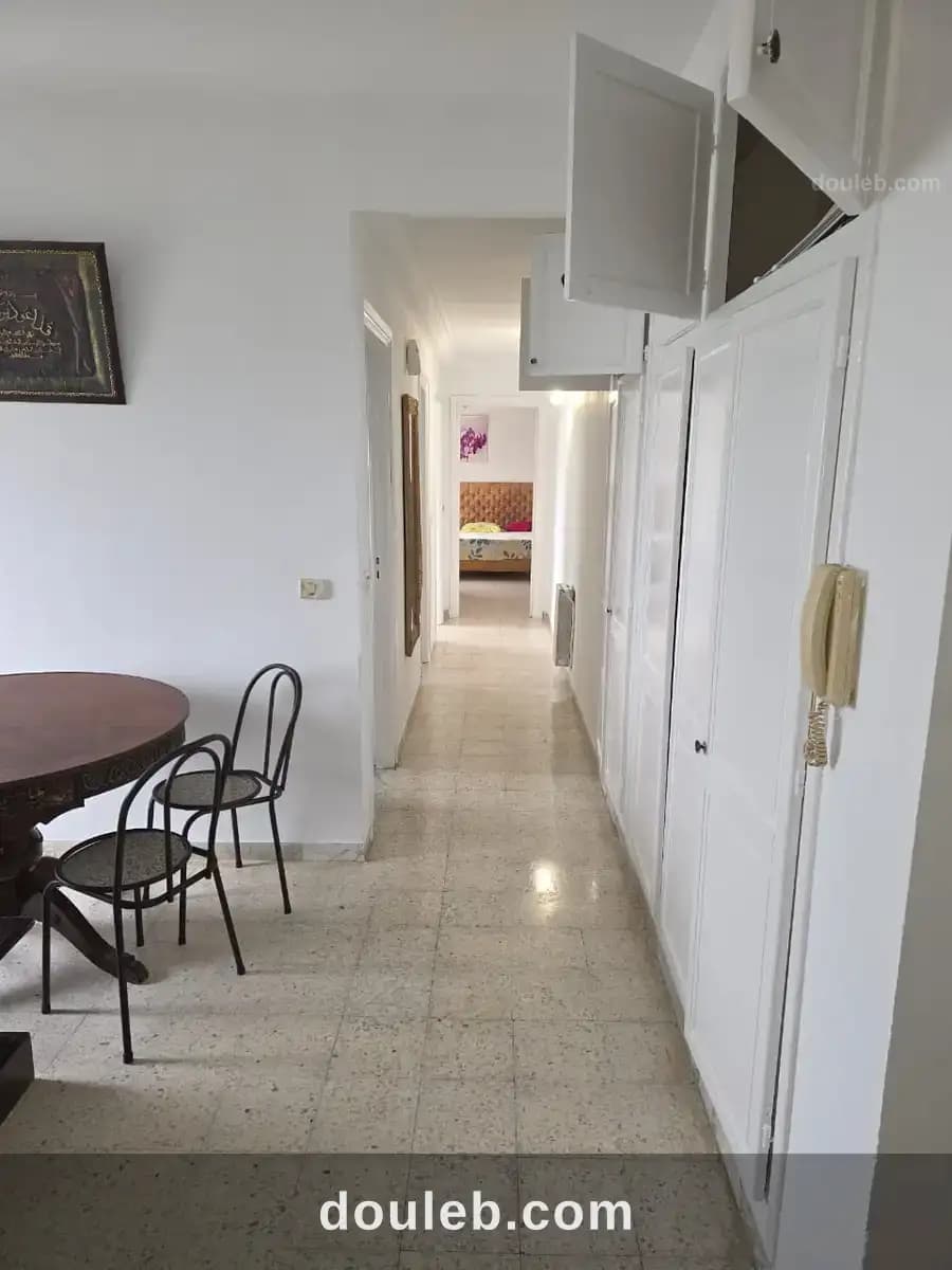 Joli appartement meublée a coté de capmus el manar - Miniature 5