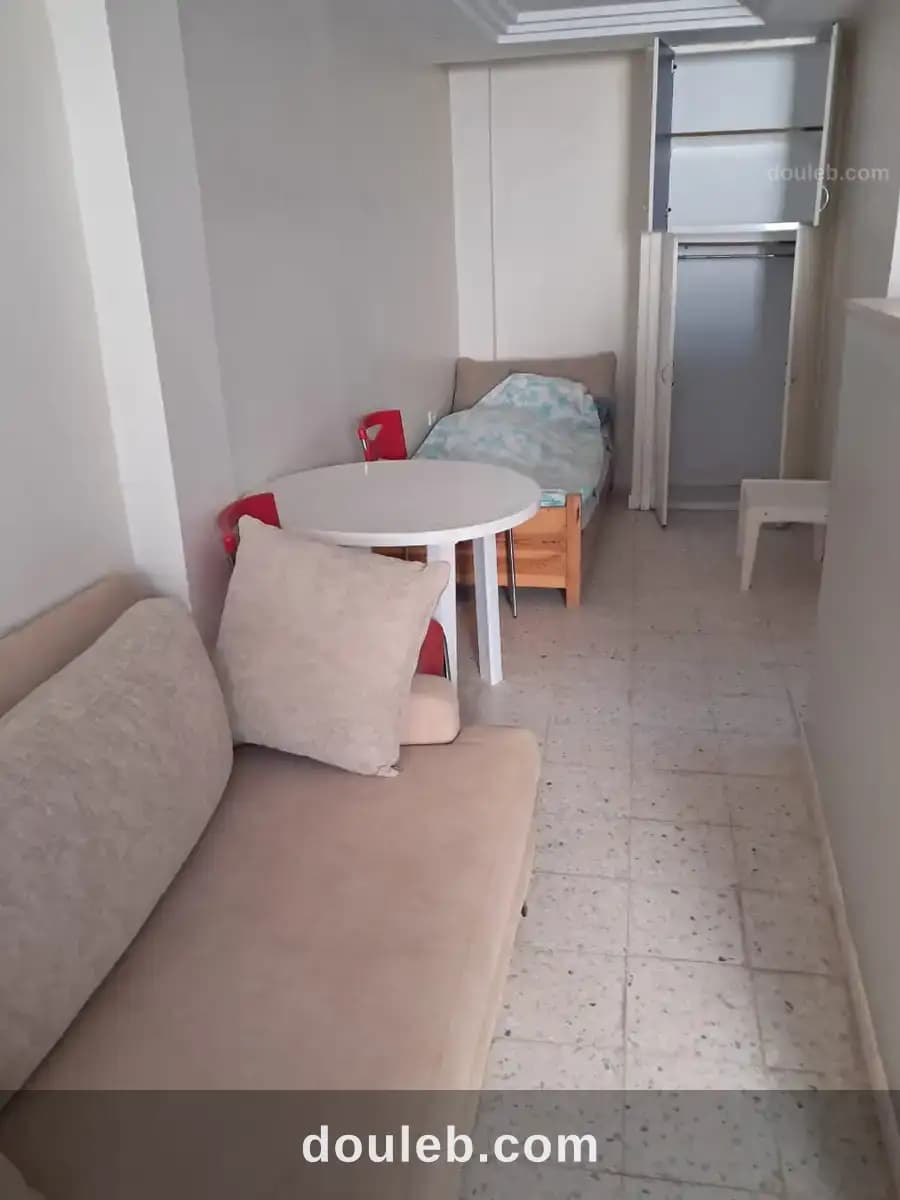 Studio pour etudiantes - Miniature 2