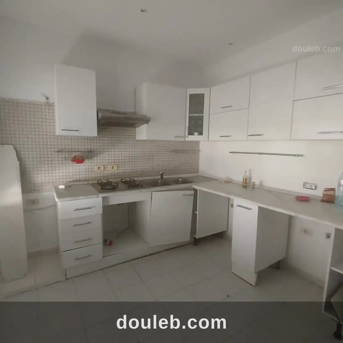 Un superbe étage de villa s3 à ennasr - Miniature 5