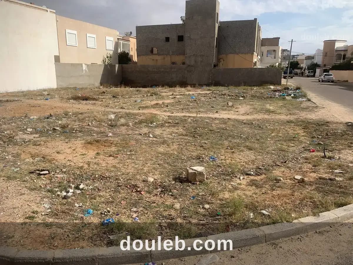 Terrain résidentiel à sidi bouzid hay el wouroud à Sidi Bouzid