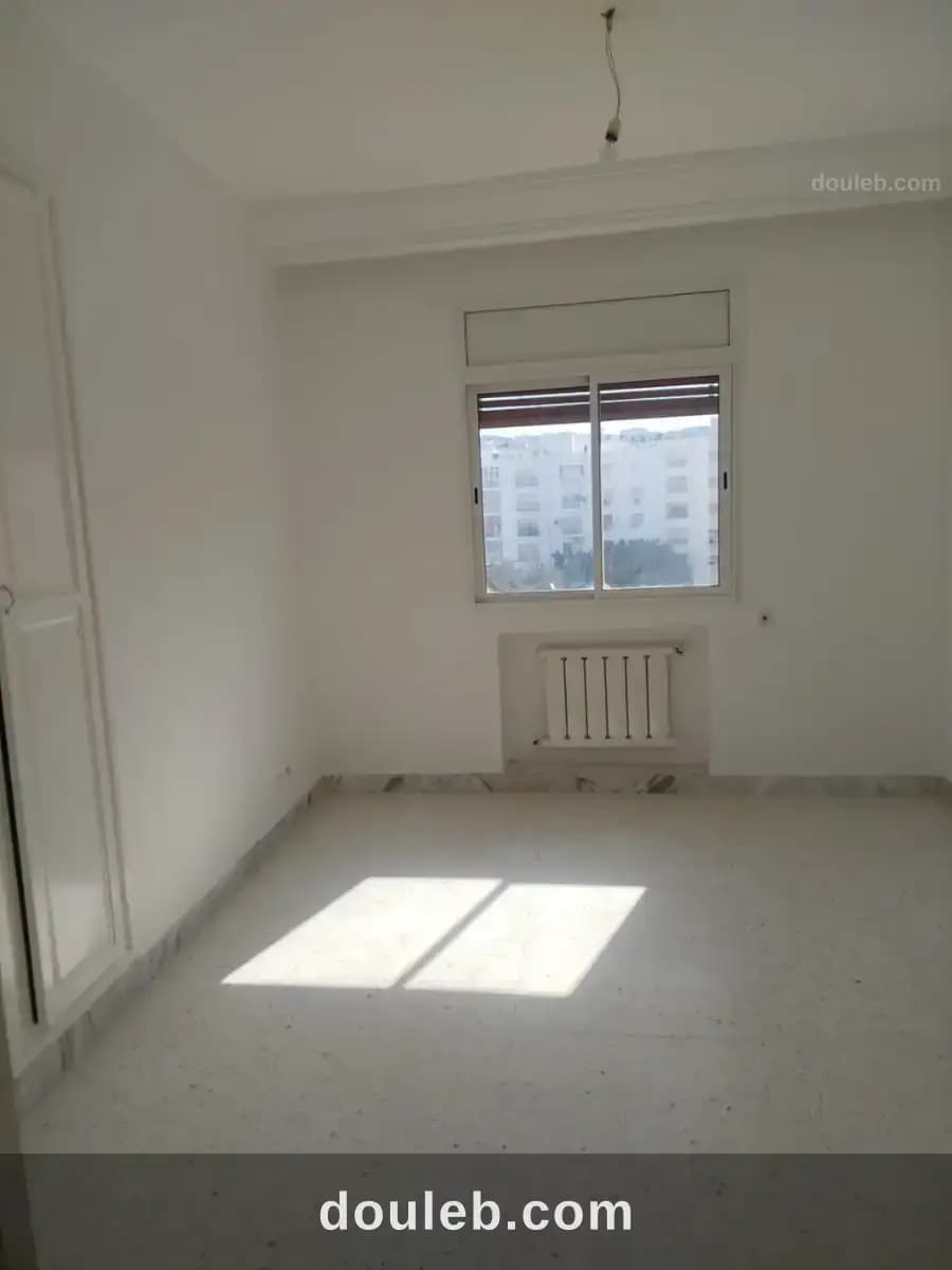 Un magnifique appartement hs s3 à menzah7bis - Miniature 3