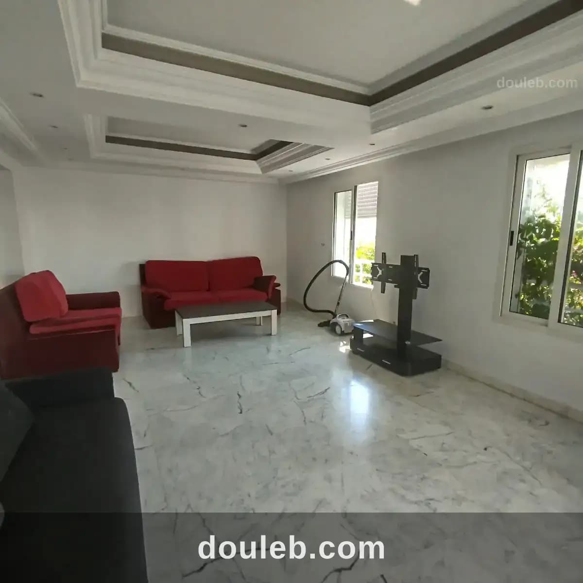 Un magnifique étage de villa s3 à ennasr2 à Ariana