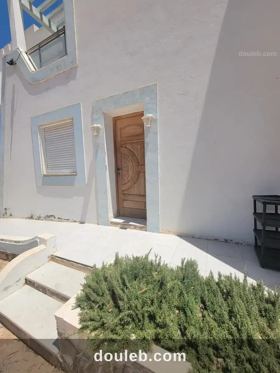 Appartement 2 pièces meublé 6 km midoun climatisé à Médenine