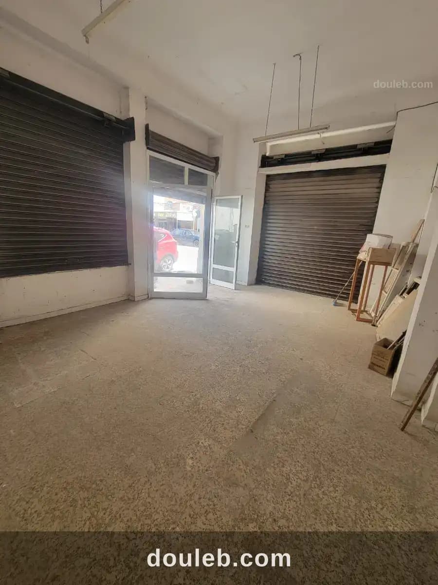 Local commercial en rdc plein centre ville - Miniature 4