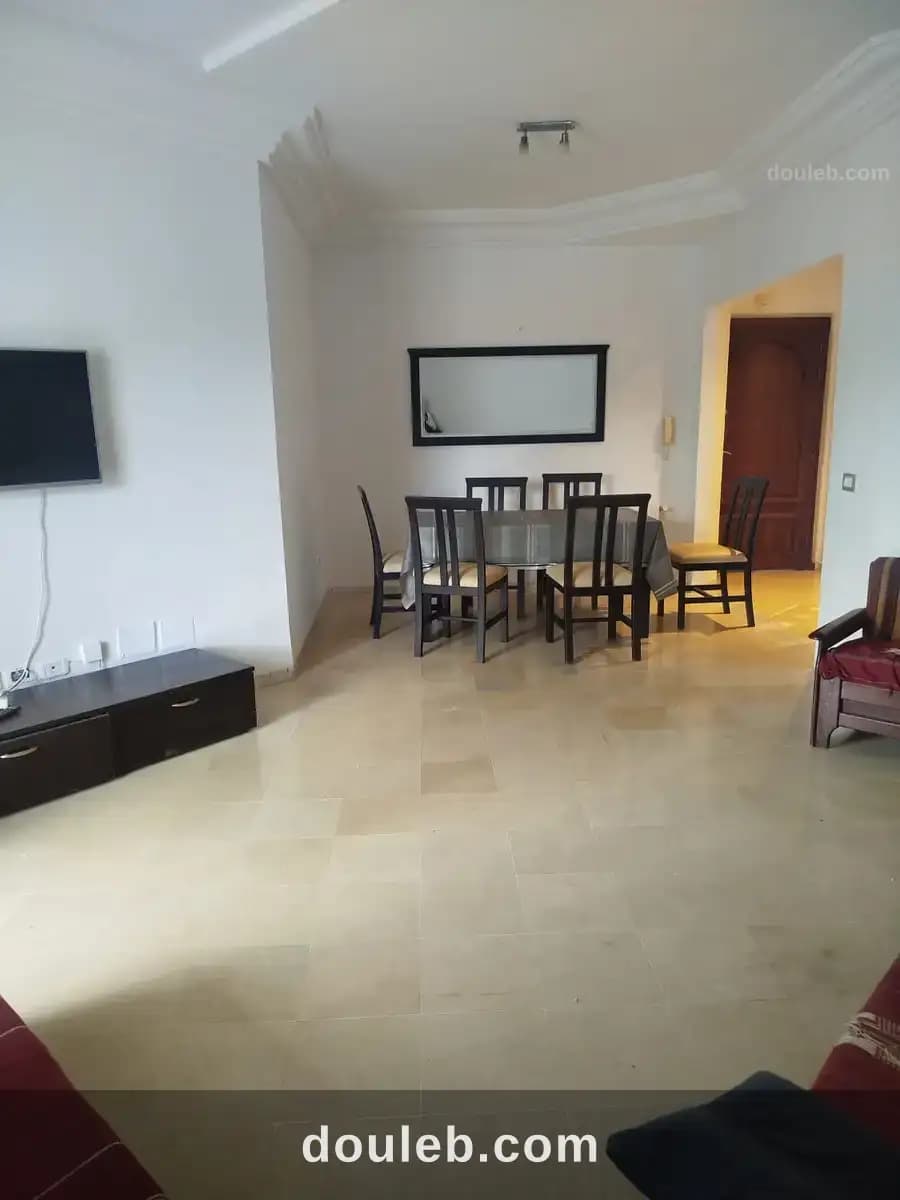 Un appartement s3 meublé à jardin d'elmenzah1 à Ariana