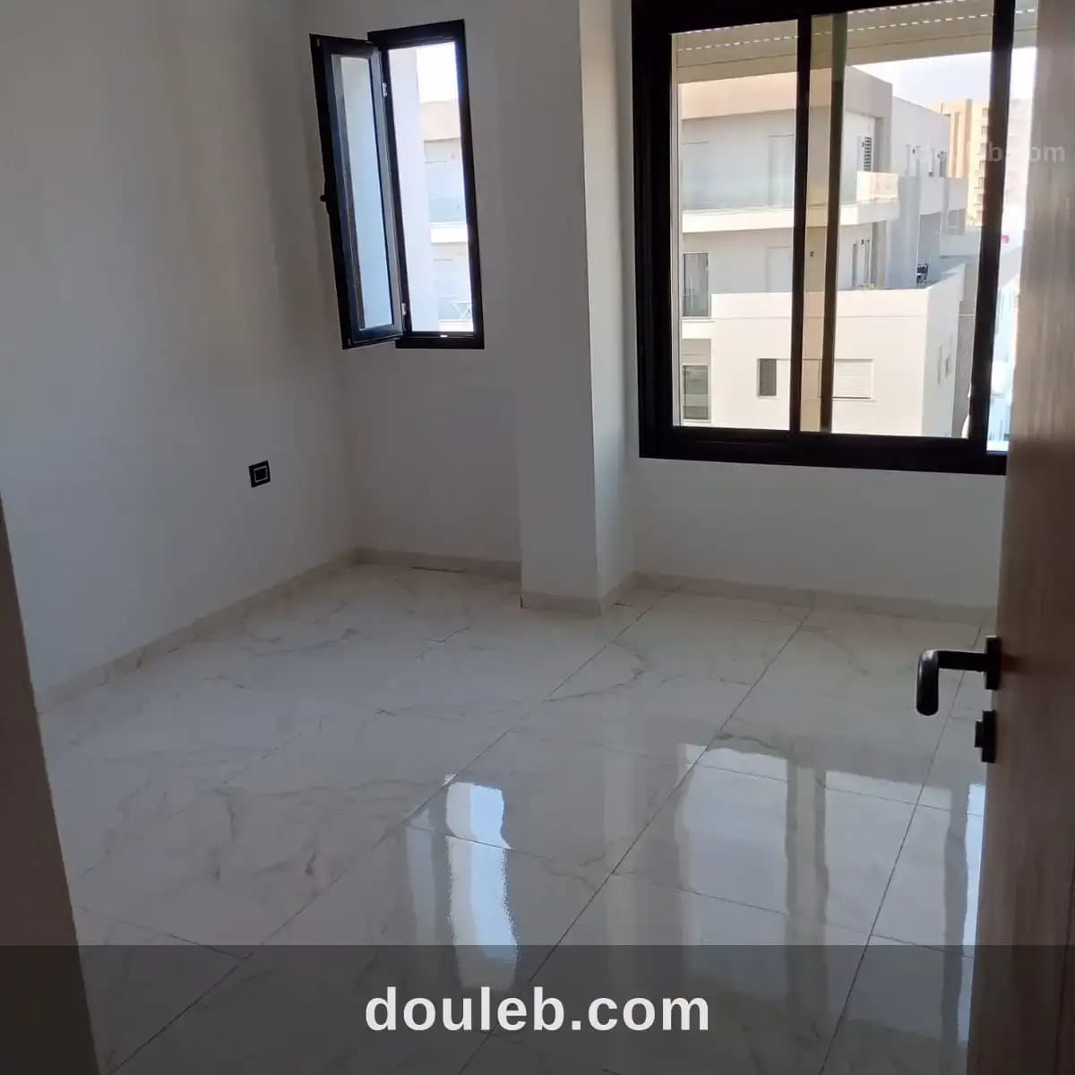 Bel nouveau appartement s2 non meublé à sahloul4 - Miniature 5