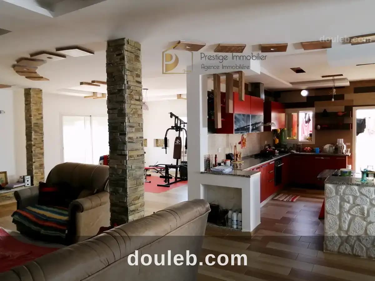 Quadruplex à 2 niveaux avec cave à Nabeul