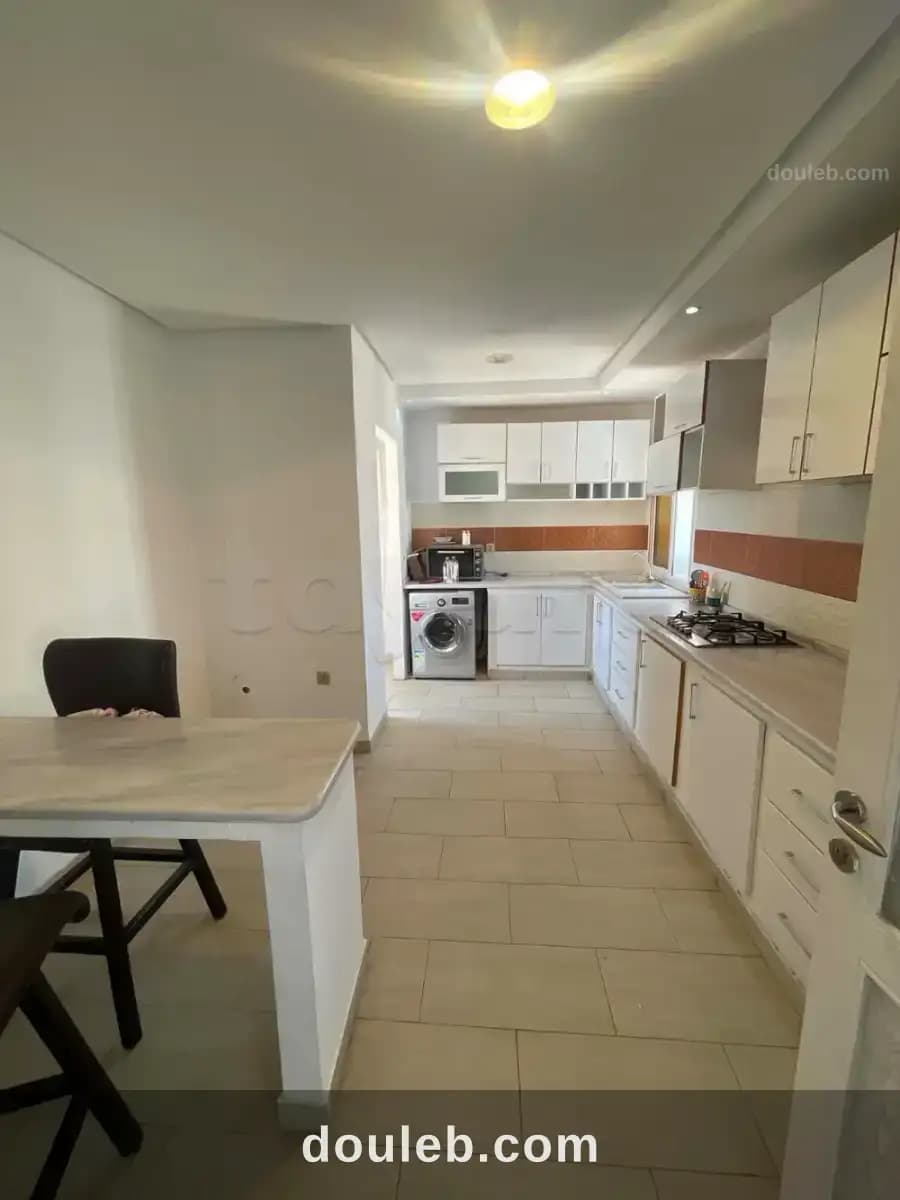 Joli étage de villa meublé s3 à Tunis