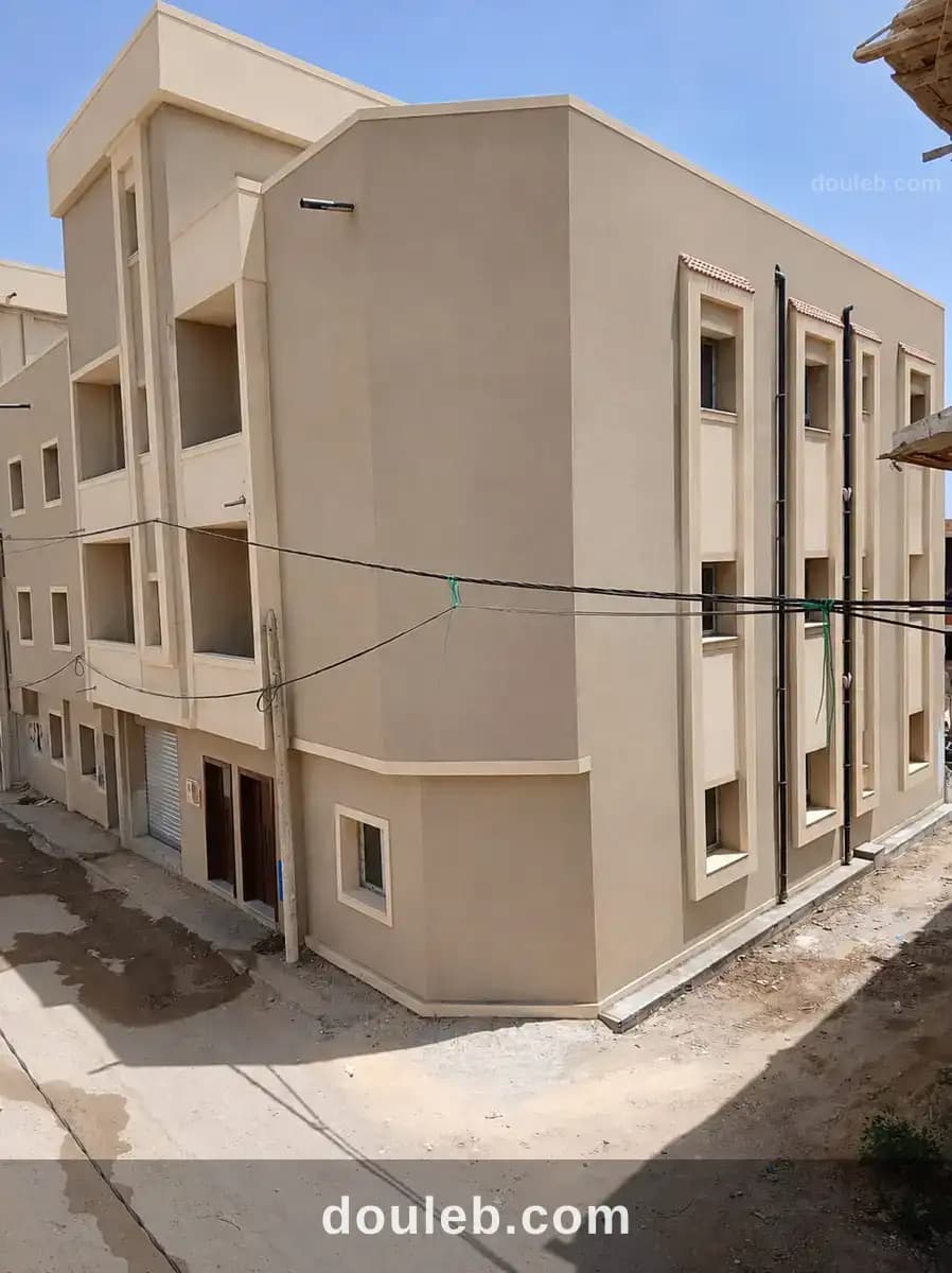 Immeuble neuf r2 surfaces500m2 3 appartements à Sousse