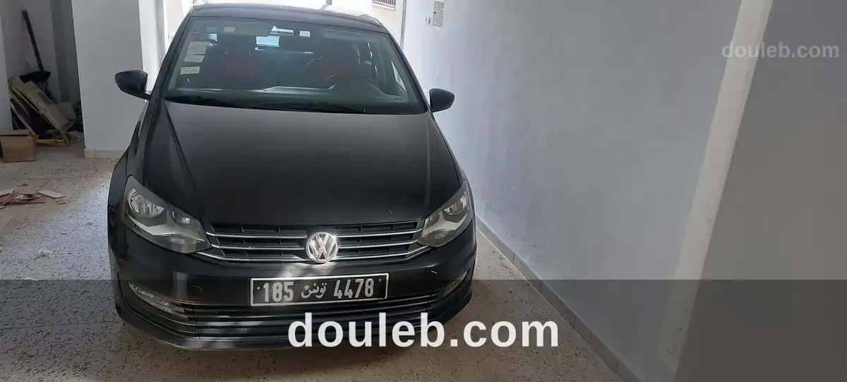 Polo sedan première main - Miniature 3