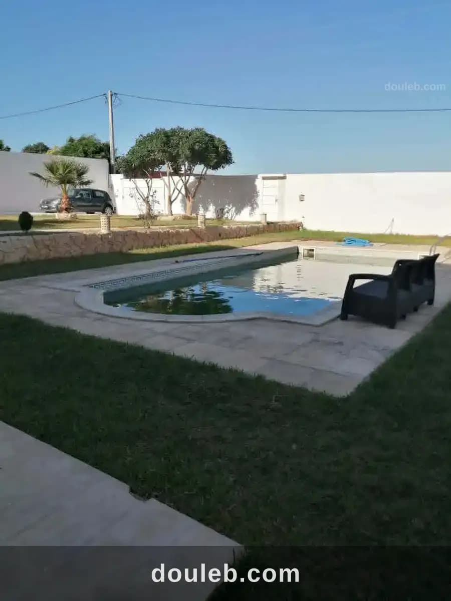 Standing 1250mc avec piscine à Manouba
