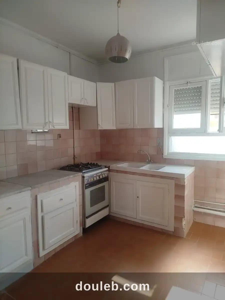 Un lumineux et spacieux appartement s3 à menzah7 - Miniature 2
