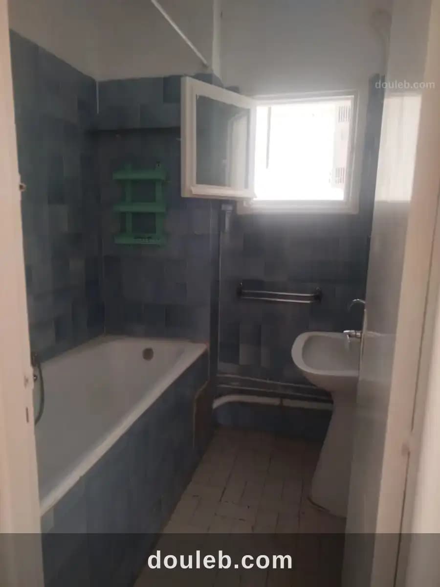 Un lumineux et spacieux appartement s3 à menzah7 - Miniature 4